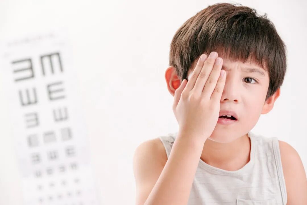 pixabay-儿童眼检查
