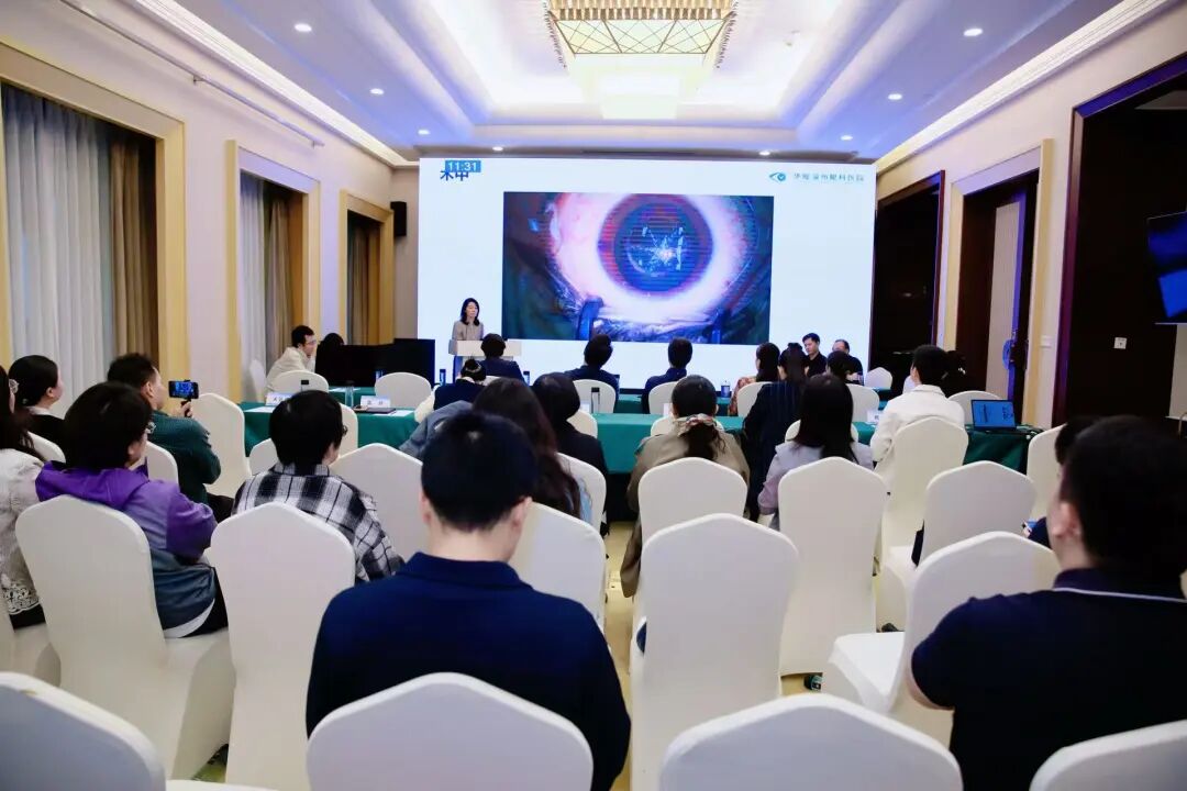 霍妍院长的作品《光之引路 晶彩双生》,赢得评审委员会一致认可,荣获大会“手术先锋奖”