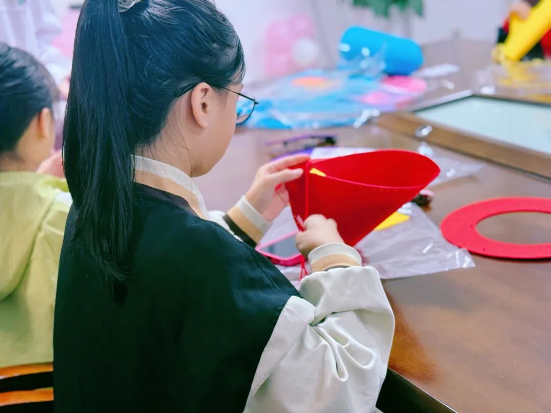 创意工坊:亲子协作迸发童创火花