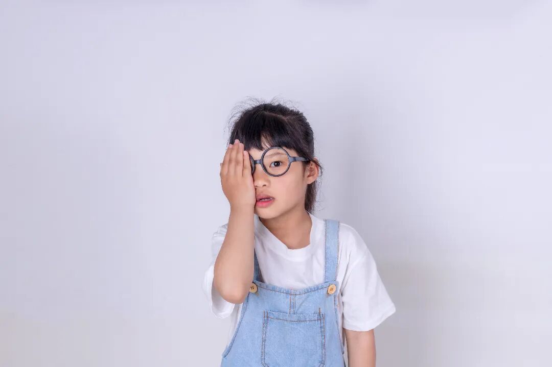 合肥华厦名人眼科|弱视治疗的标准你真的知道吗？别让弱视“偷”走孩子的视力！