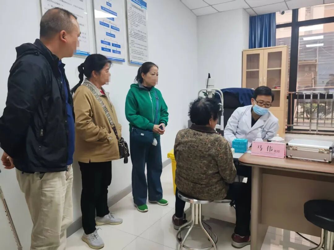 马伟教授坐诊