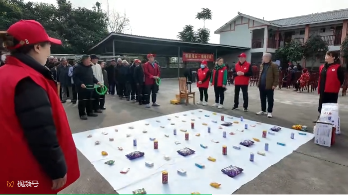 情暖敬老院，关爱助夕阳