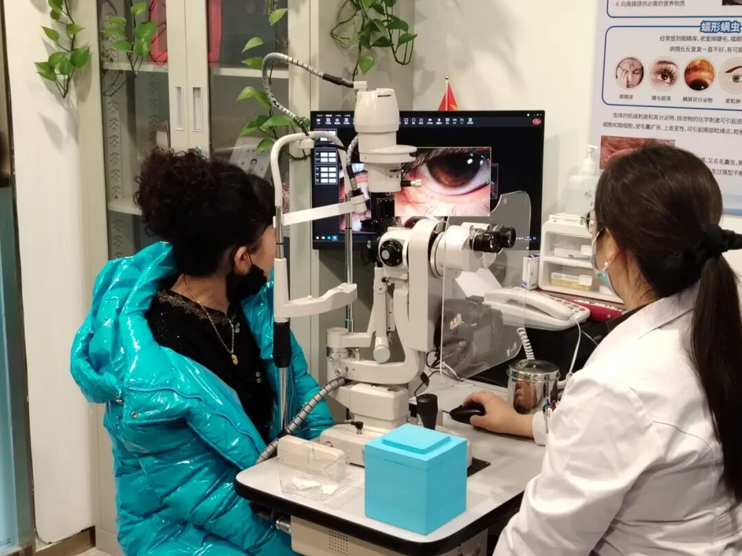 “我之前一直以为眼睛干涩是小事,没想到可能是干眼症,更没想到还有这么多科学的治疗方法。”参加活动的李女士感慨道。不少参与者表示,通过这次活动,他们不仅学到了科学的护眼知识,还对自己的眼健康状况有了更清晰的了解。