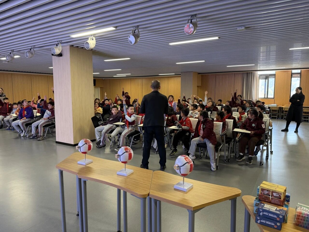 各所学校也对“近防365守护计划”公益项目给予了高度支持