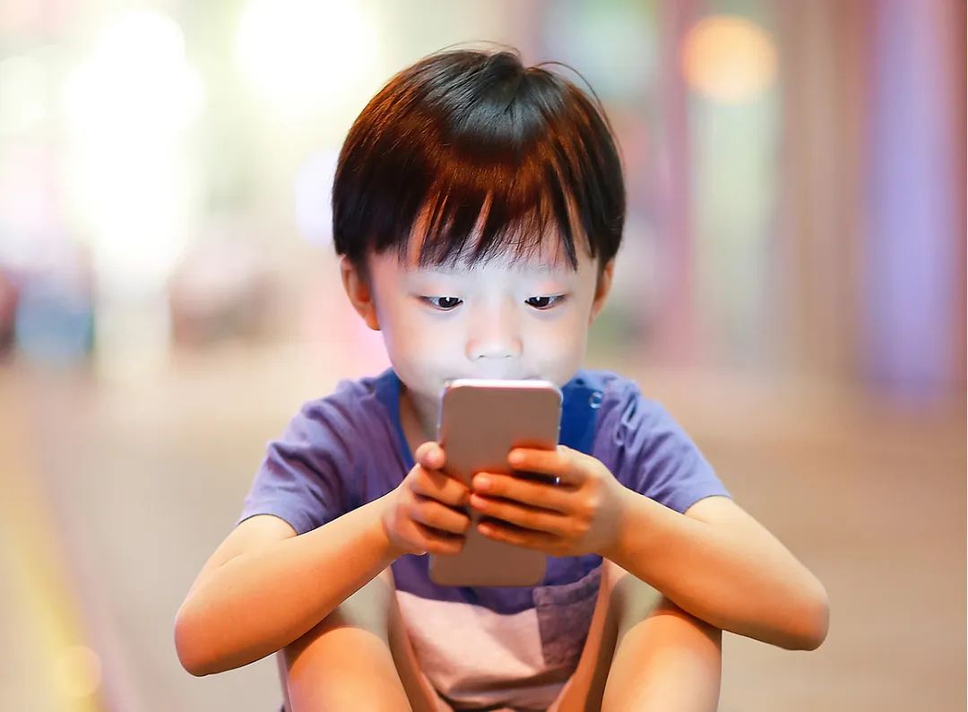 徐州复兴眼科 | 蓝光真的会毁掉你的眼睛吗？