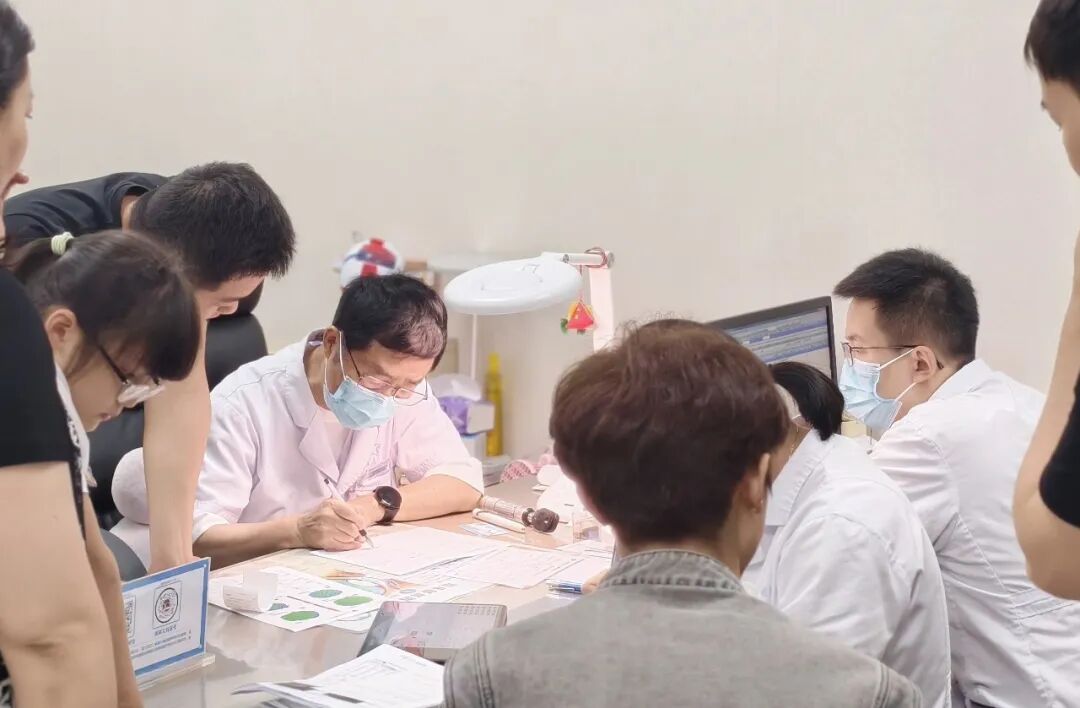 陈林义教授始终坚守临床一线